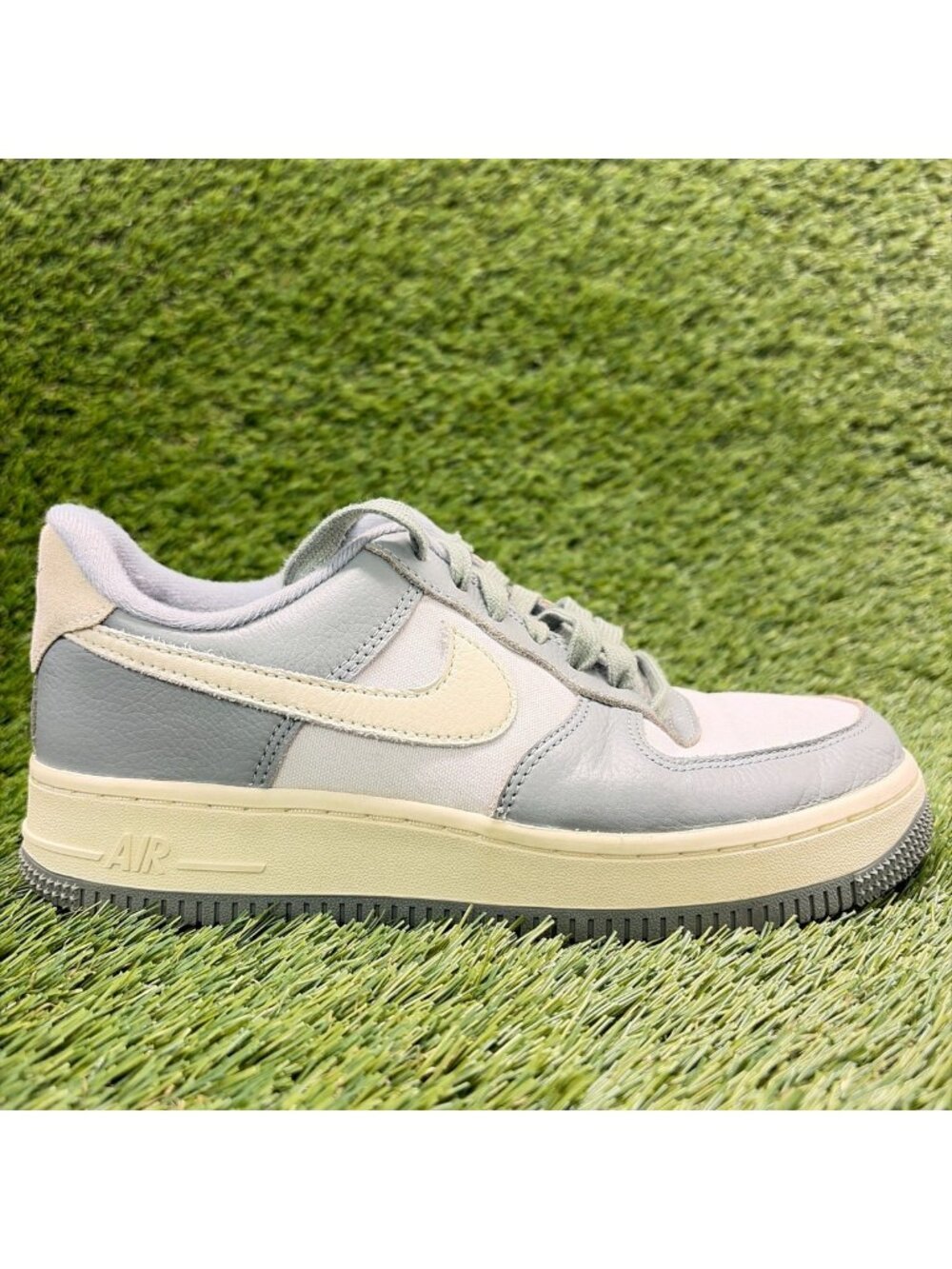 Nike Air Force 1 '07 LX Mens Size 5.5 Gray White Athletic Leather Shoes Sneakers